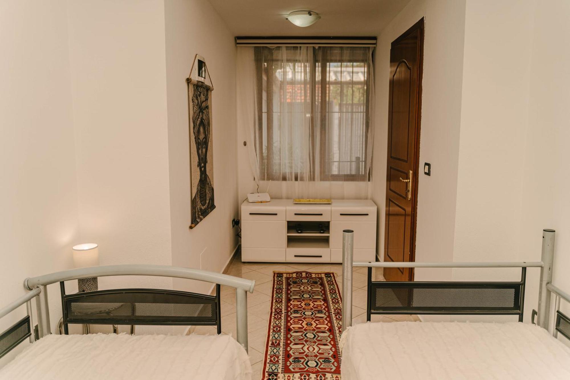 Peaceful Villa In New Bazaar Tirana Buitenkant foto