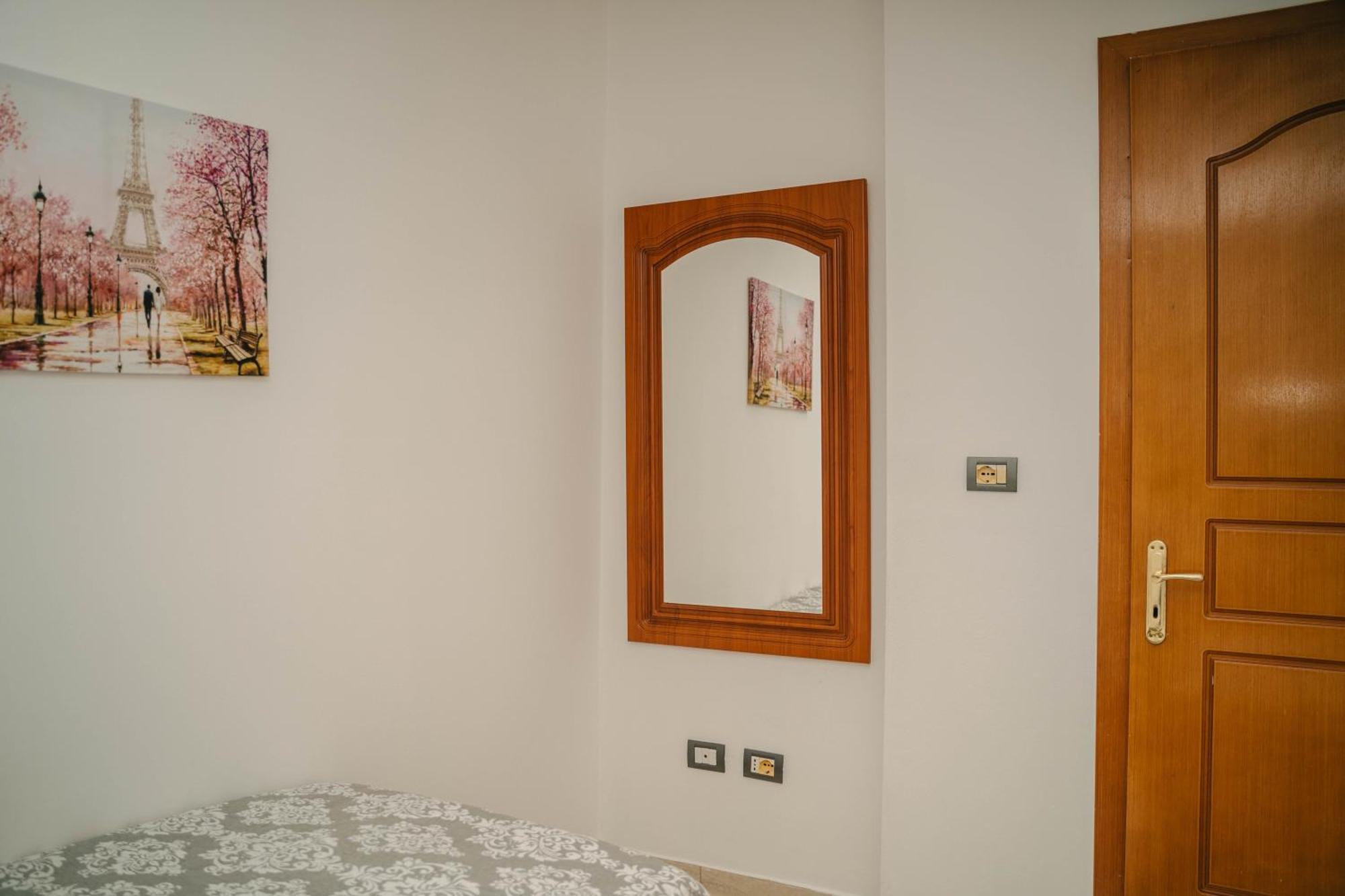 Peaceful Villa In New Bazaar Tirana Buitenkant foto